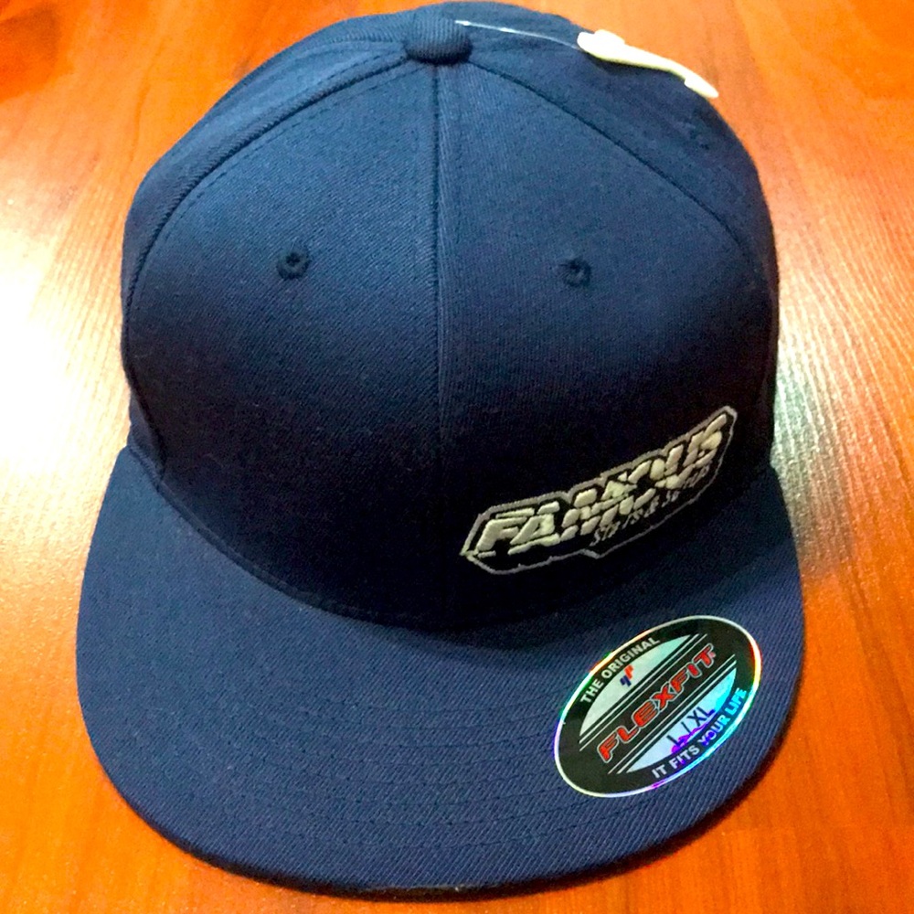 RARE” FAMOUS STARS AND STRAP” CRACKED Logo Cap/Hat